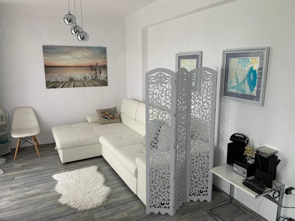 Oasis By The Sea Apartment Primorsko Bagian luar foto