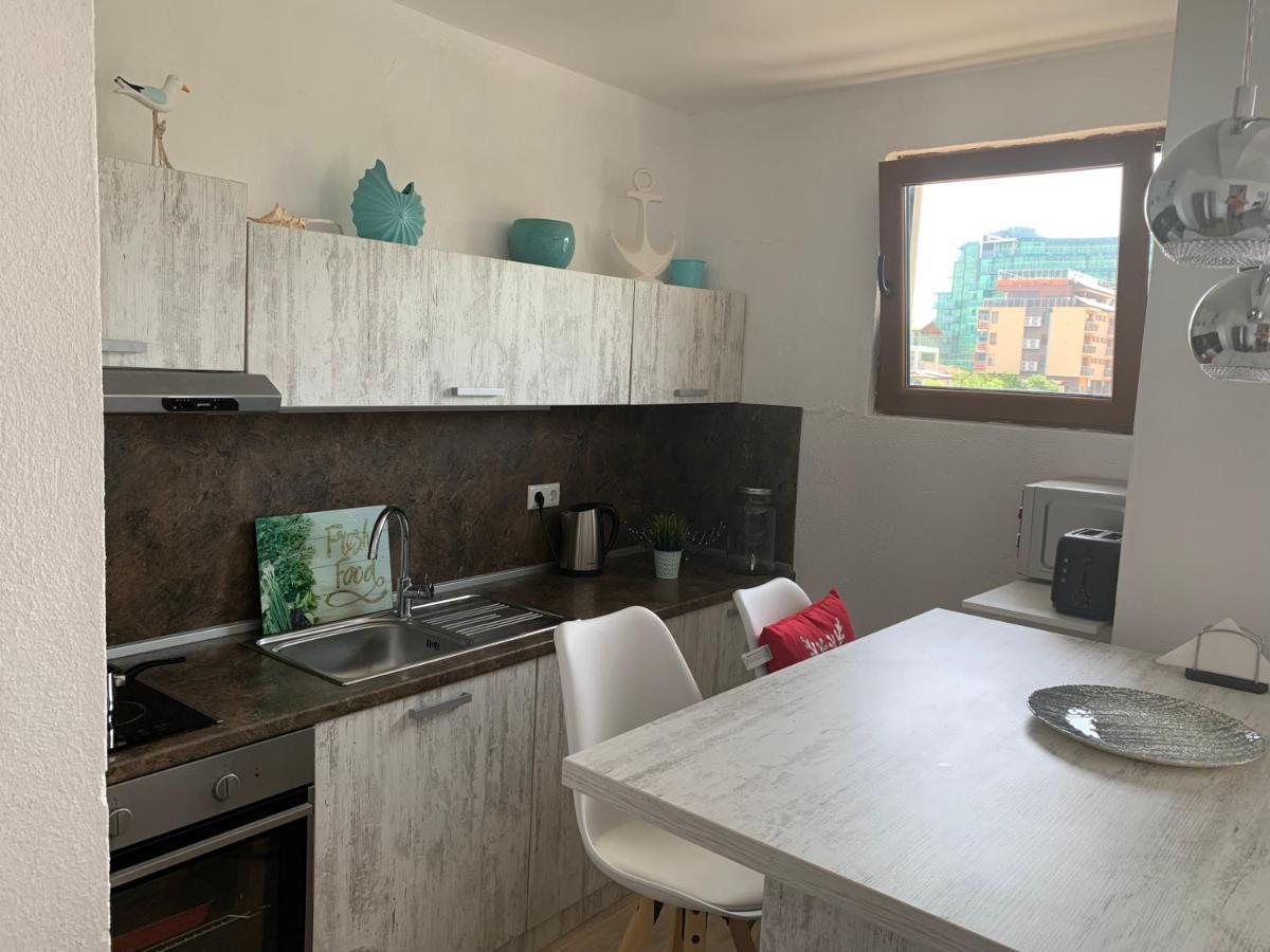 Oasis By The Sea Apartment Primorsko Bagian luar foto