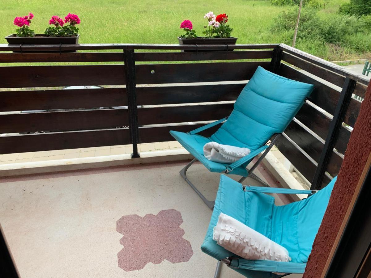 Oasis By The Sea Apartment Primorsko Bagian luar foto
