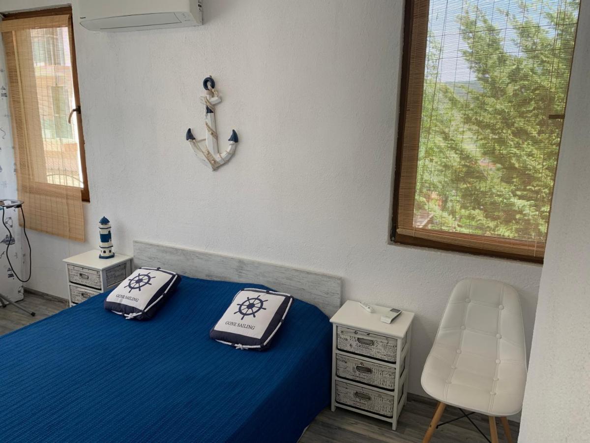 Oasis By The Sea Apartment Primorsko Bagian luar foto