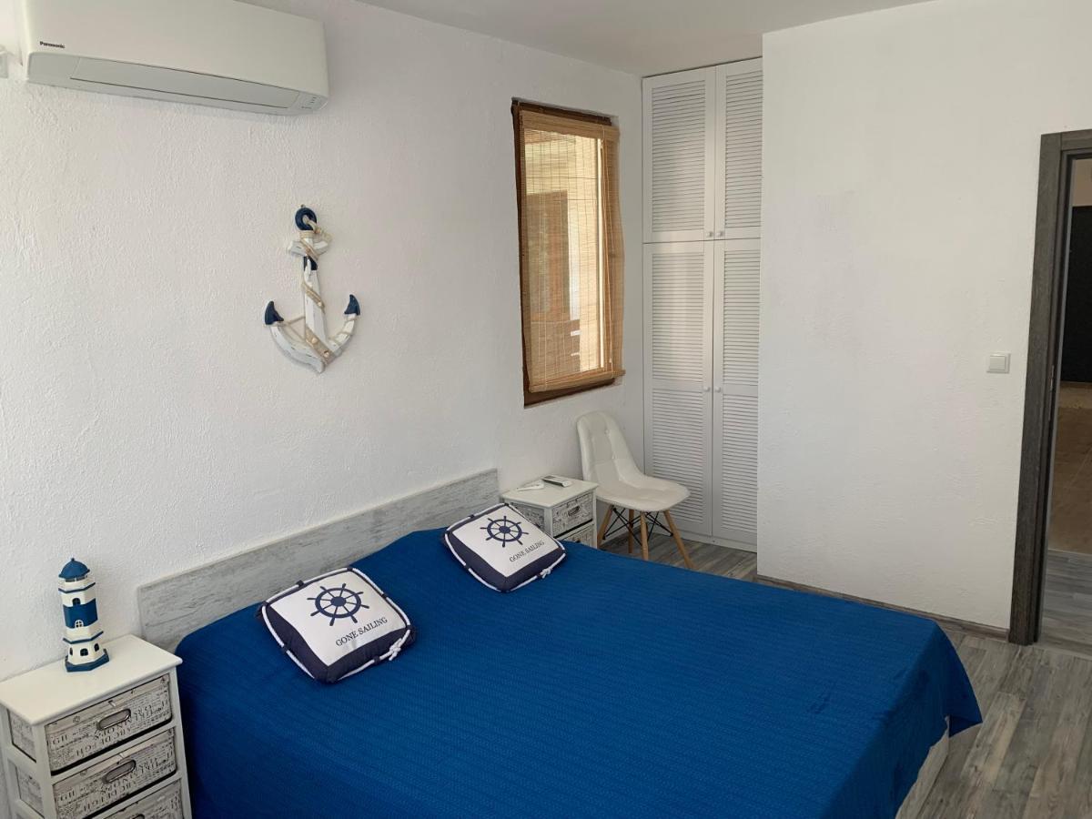 Oasis By The Sea Apartment Primorsko Bagian luar foto